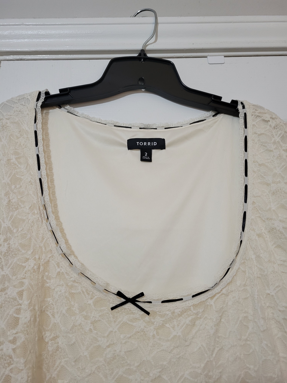 Cream Floral Lace Coquette Top | STRETCHY Size 2X - Picture 3 of 4